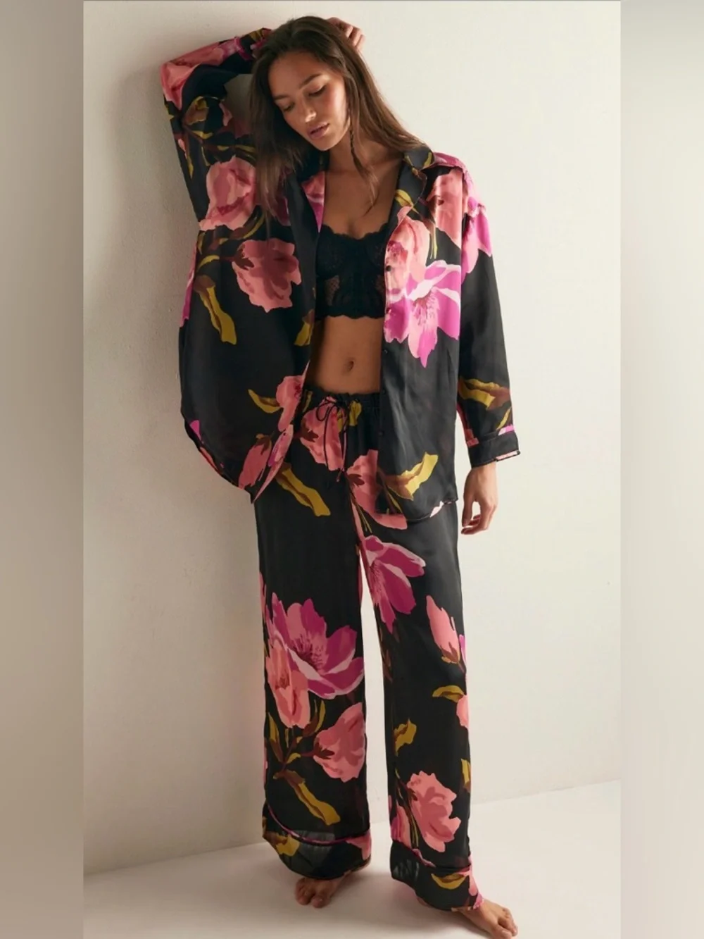 Dreamy Days Pajama Set NWOT bloomrush floral black